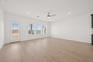 4323 Camden Lakes St in Fulshear, TX - Building Photo