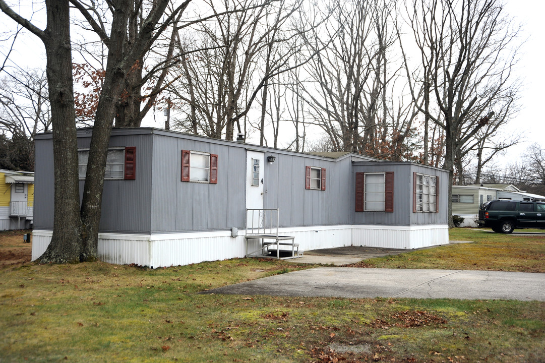 Tilton Terrace Mobile Home Park in Egg Harbor Township, NJ - Building Photo