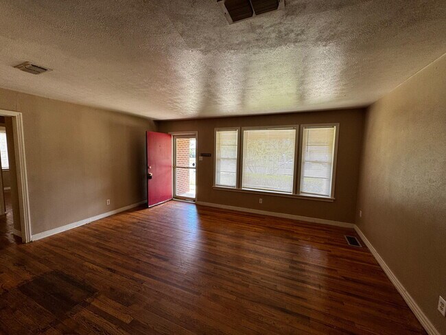 3806 23rd St in Lubbock, TX - Foto de edificio - Building Photo