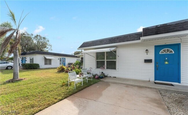 8 Tangelo Ct in Lehigh Acres, FL - Building Photo - Building Photo