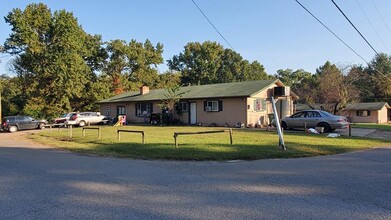 70 Fields St in Russellville, AR - Building Photo - Building Photo