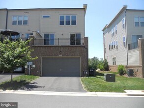 22806 Breezy Hollow Dr in Ashburn, VA - Building Photo - Building Photo