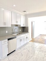 17418 Califa St in Encino, CA - Building Photo