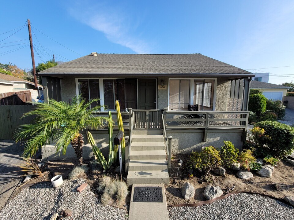 10740 Galvin St in Culver City, CA - Building Photo
