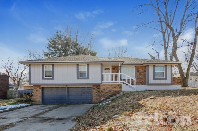 property at 408 NW Palmer Dr