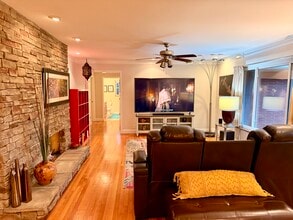 5200 Skyline Dr in Knoxville, TN - Building Photo - Building Photo