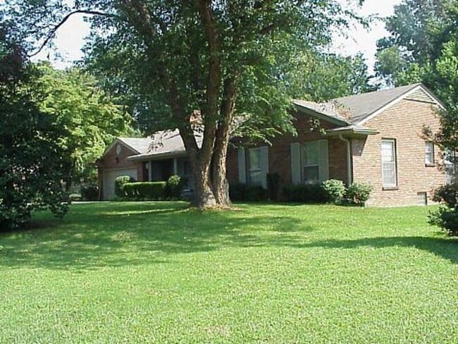 711 Waterford Rd