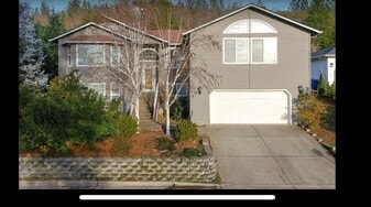 106 Cedar Ridge Terrace in Rogue River, OR - Building Photo