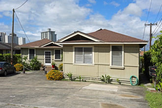 1664 Lusitana St in Honolulu, HI - Building Photo - Building Photo