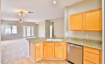 2047 E Riviera Dr in Chandler, AZ - Building Photo - Building Photo