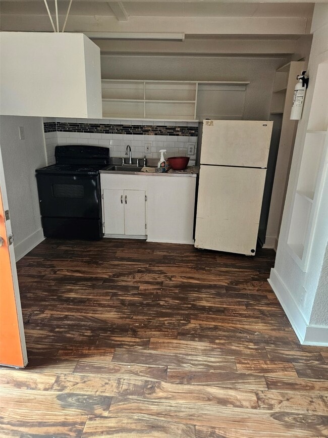 1513 Lazy Ln in Corpus Christi, TX - Building Photo - Building Photo