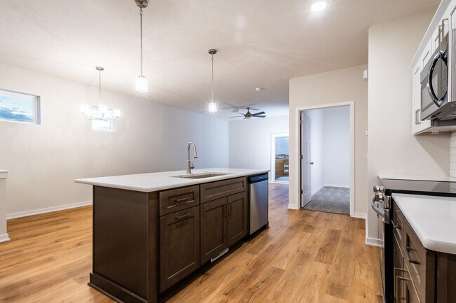 12354 Edgewater Dr in Papillion, NE - Building Photo - Building Photo