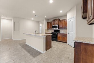 6621 Hall of Fame Blvd in Midland, TX - Building Photo - Building Photo