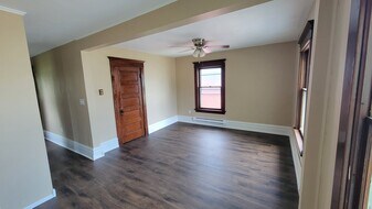 5087 S Catherine St, Unit 2