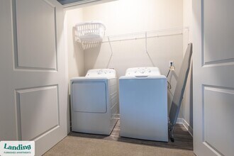 16200 Croft Dr, Unit 4400-205 in Charlotte, NC - Foto de edificio - Building Photo