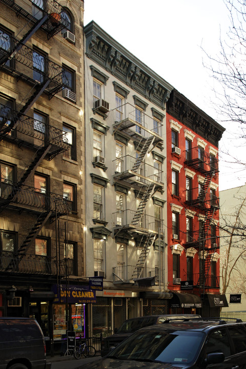 105 Sullivan Street in New York, NY - Building Photo