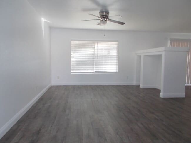 7470 Aurora Glow St in Las Vegas, NV - Building Photo - Building Photo