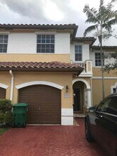 5059 SW 135th Ave in Miramar, FL - Building Photo - Building Photo