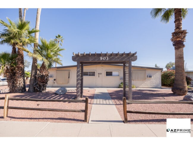 903 S Kenwood Cir in Tempe, AZ - Building Photo - Building Photo
