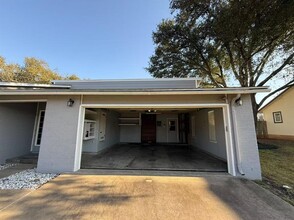 9005 Bubbling Springs Trail in Austin, TX - Building Photo - Building Photo