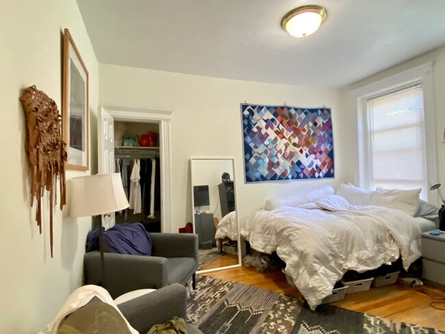 property at 18 Camelot Ct