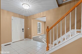 2199 Edgestone Dr in Sterling Heights, MI - Building Photo - Building Photo
