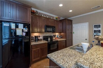 3366 Keefer Loop in College Station, TX - Building Photo - Building Photo