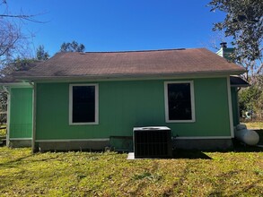 31 Methodist Ln in Crawfordville, FL - Building Photo - Building Photo