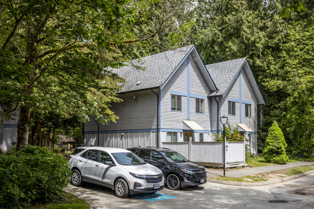 Margaret Heights in North Vancouver, BC - Building Photo