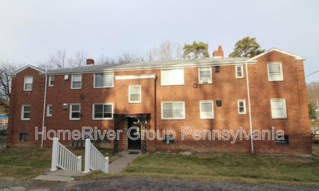 781 Cooke Dr in Pittsburgh, PA - Building Photo - Building Photo