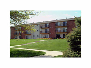 Shadow Ridge Apartments in La Vista, NE - Building Photo - Building Photo