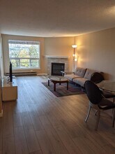 9416 1st Ave NE in Seattle, WA - Building Photo - Building Photo