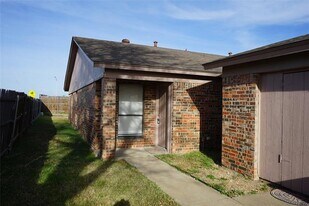 10266 Maverick Dr in Fort Worth, TX - Building Photo