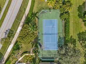 7607 NW 70th Way in Parkland, FL - Building Photo - Building Photo