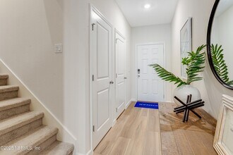 559 Holly Lakes Dr in Orange Park, FL - Foto de edificio - Building Photo