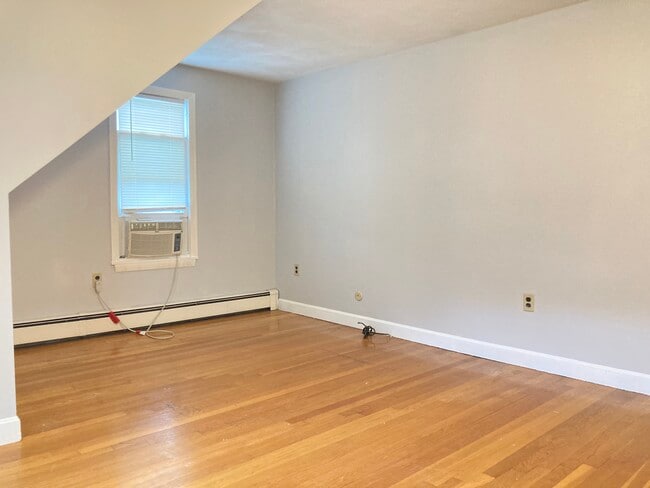 318 Granite St, Unit 2 in Quincy, MA - Building Photo - Building Photo