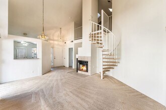 6557 Lemitar Dr in Las Vegas, NV - Building Photo - Building Photo