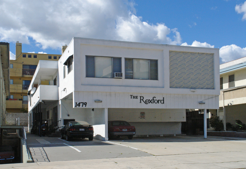 1479 Rexford Dr in Los Angeles, CA - Building Photo