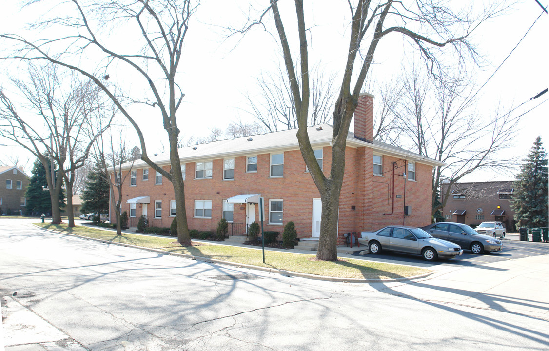 9830-9832 Grand Ave in Franklin Park, IL - Building Photo