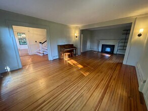 142 Pomeroy Ave in Pittsfield, MA - Building Photo - Building Photo