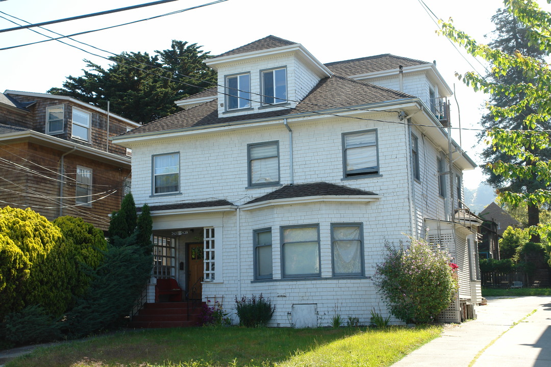 2639 Hillegass Ave in Berkeley, CA - Building Photo