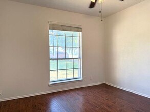 10312 Timbercrest Ln in Austin, TX - Building Photo - Building Photo