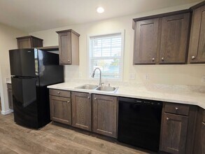 3678 Hawthorne St in Village of Clarkston, MI - Building Photo - Building Photo