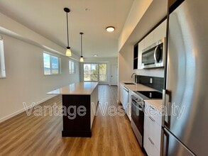 615-615 Rutland Rd N in Kelowna, BC - Building Photo - Building Photo