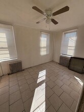 2255 S Croskey St in Philadelphia, PA - Foto de edificio - Building Photo
