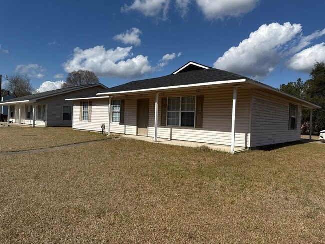 16043 J R Dr in Hammond, LA - Building Photo - Building Photo