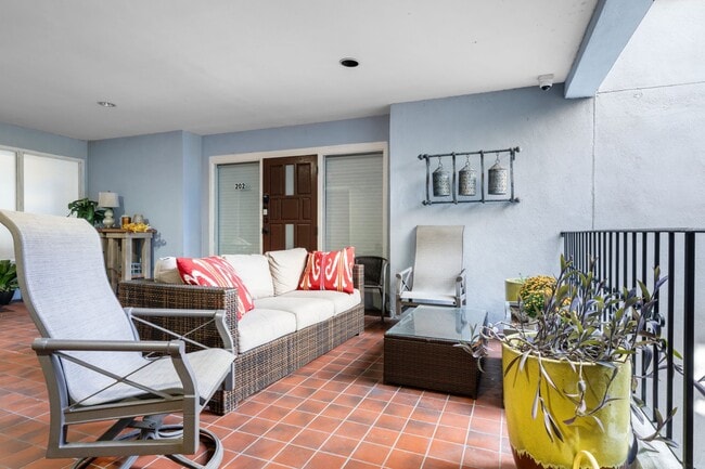 property at 182 E Bay St