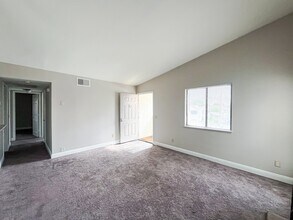 2112 Sunfish Dr in Henderson, NV - Building Photo - Building Photo