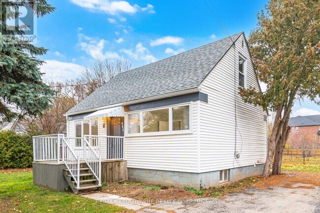 property at 983 Cleta St