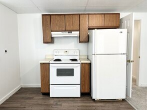 123 High St in Sprague, CT - Building Photo - Building Photo